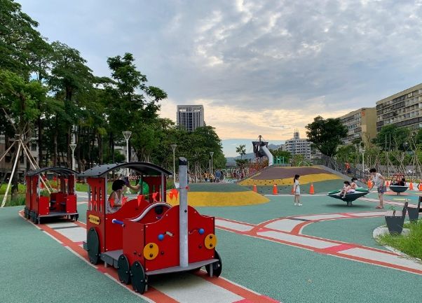 高雄一日遊 高雄一日遊