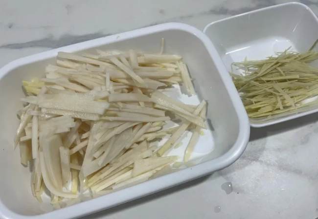 竹筍切絲方法 竹筍切絲方法