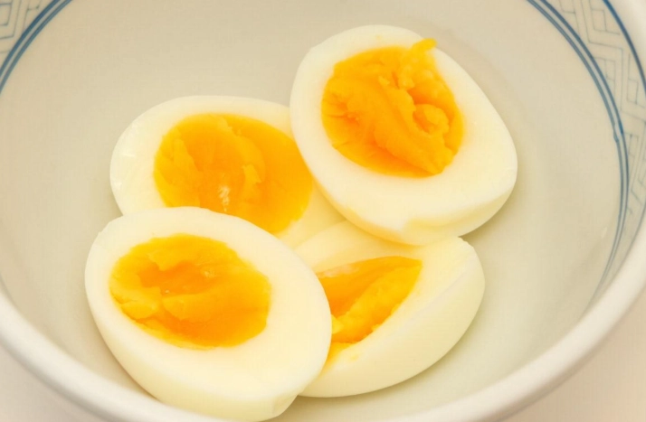 水煮蛋吃法 水煮蛋吃法