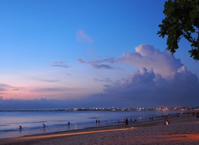 金巴蘭旅遊攻略 金巴蘭旅遊攻略