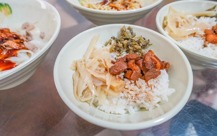 老街小吃 老街小吃