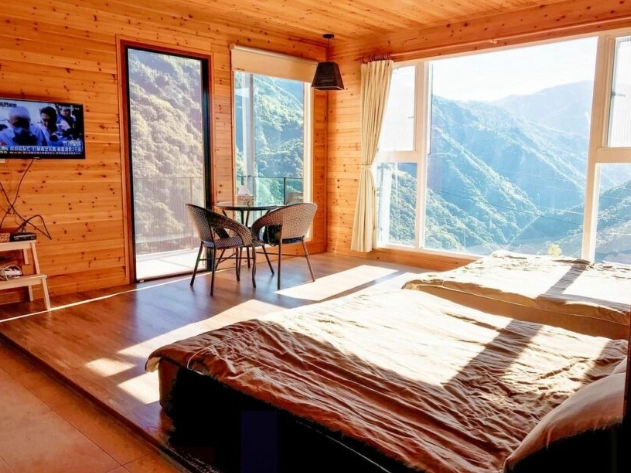 拉拉山小木屋價格