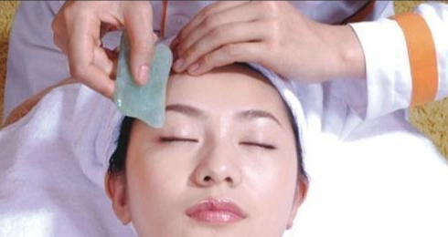 臉部刮痧多久做一次