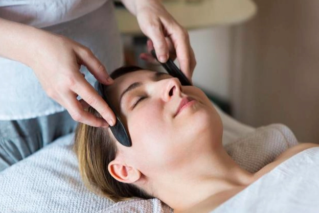 臉部刮痧多久一次